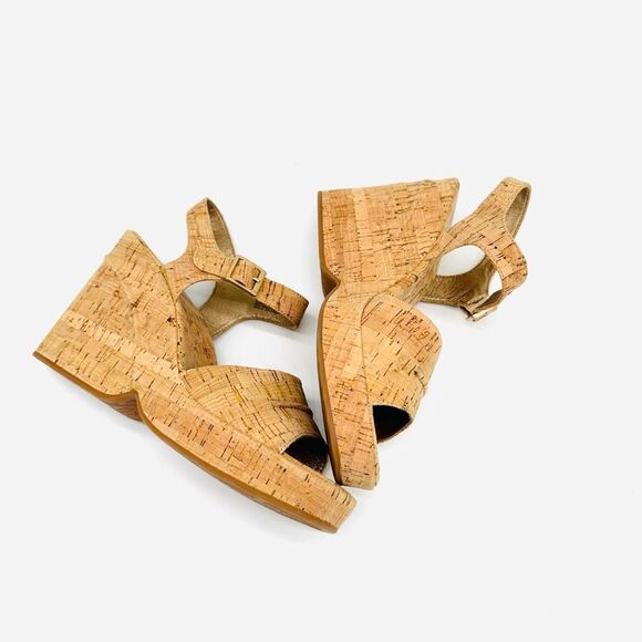 Korsk-easy Women's Tan Wedge Sandals - Picture 3 of 6